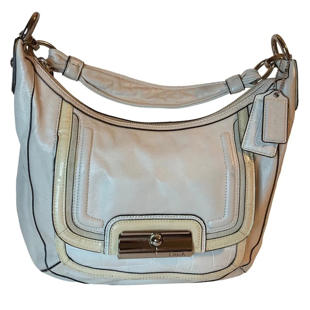 COACH Vintage Leather Shoulder Bag Pearl White Cream